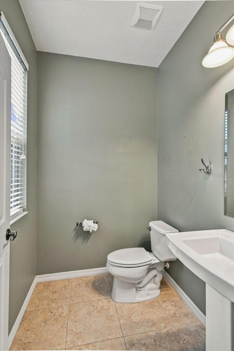 7921 ICELAND GULL STREET — photo 16 of 27