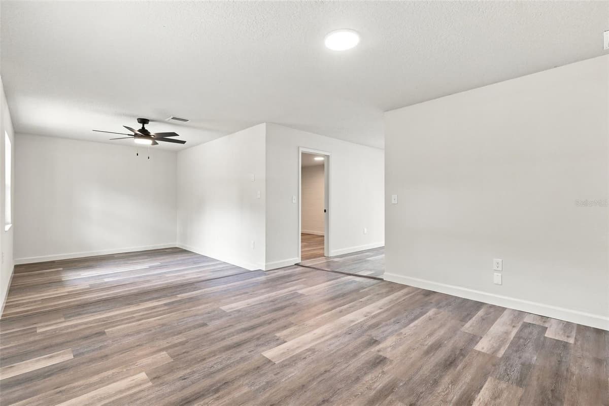 6204 ASHLAND AVENUE — photo 3 of 30