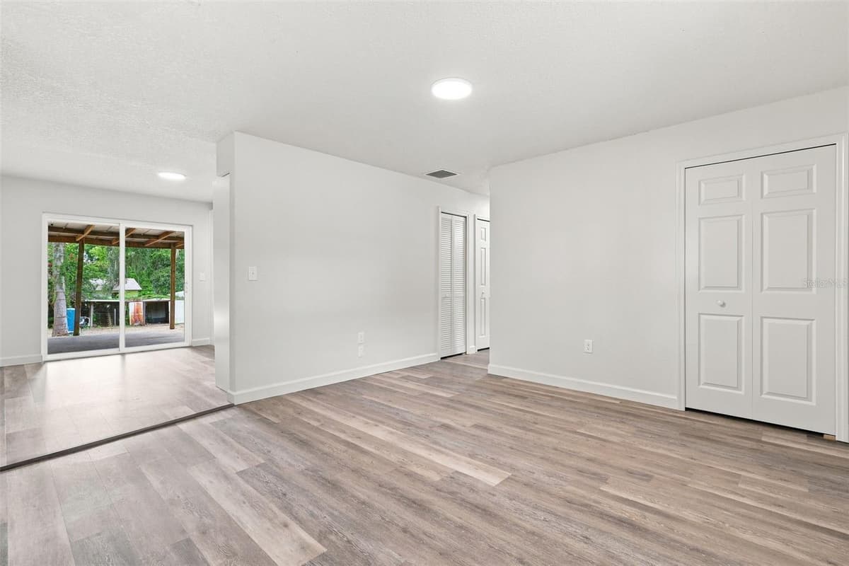 6204 ASHLAND AVENUE — photo 10 of 30