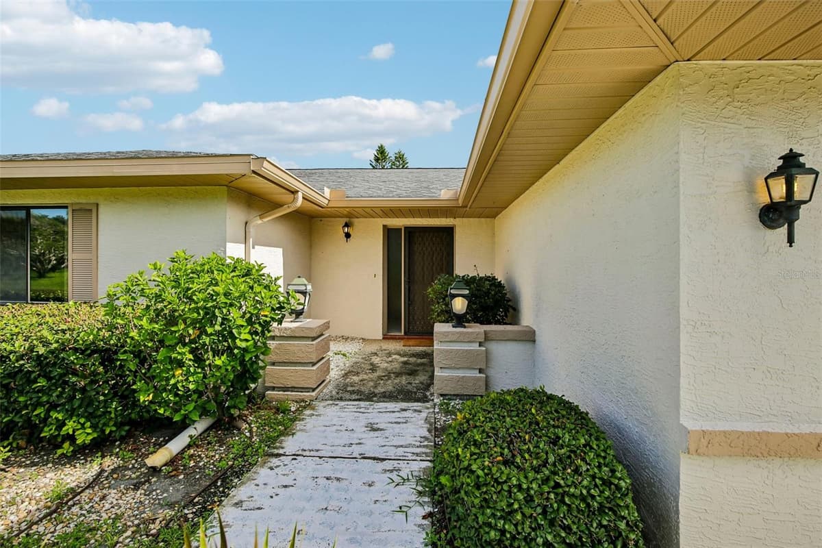1304 LELAND DRIVE — photo 3 of 71