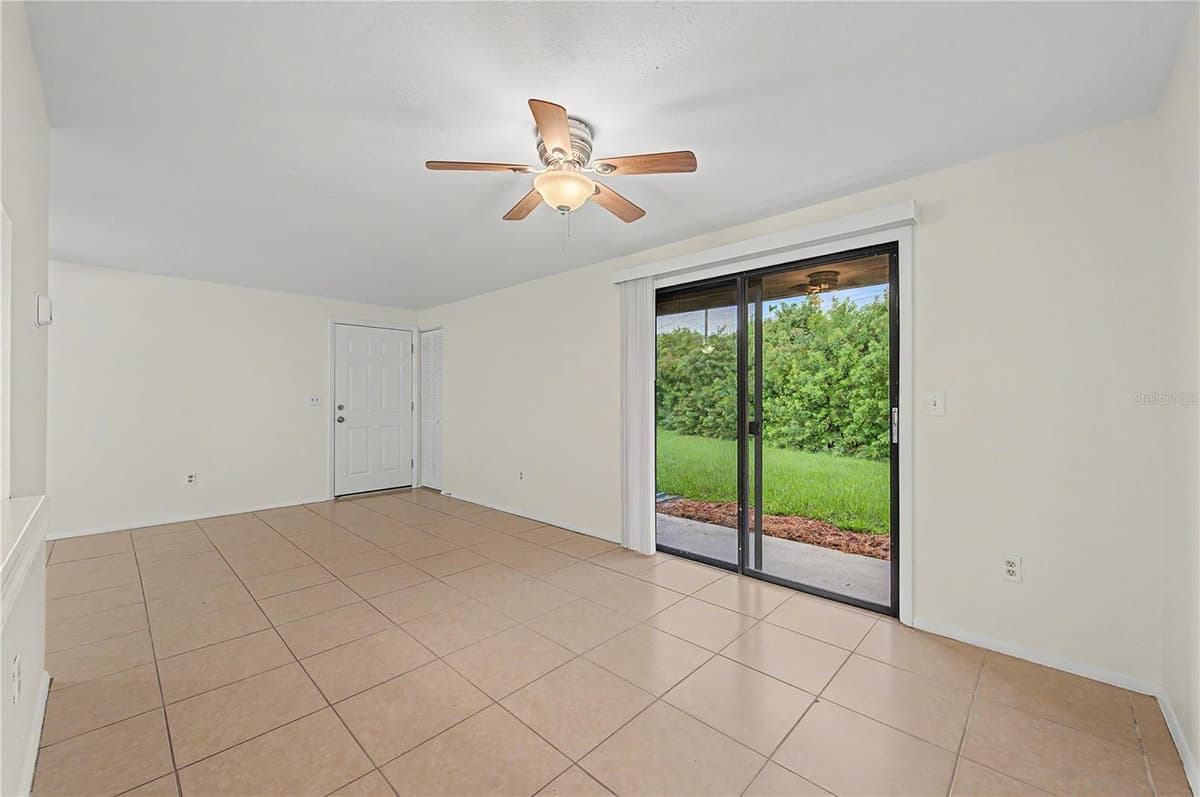 123 LOBLOLLY COURT — photo 6 of 46