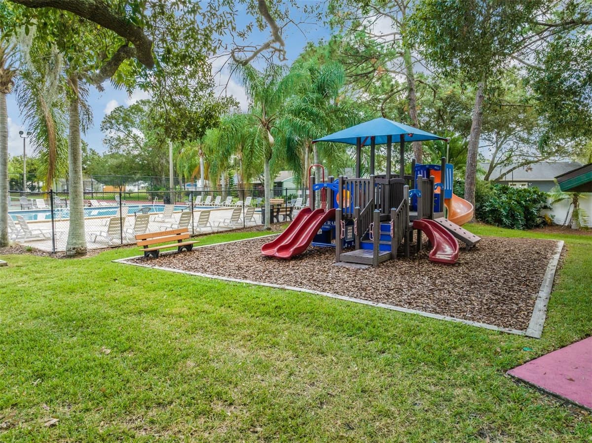 123 LOBLOLLY COURT — photo 41 of 46