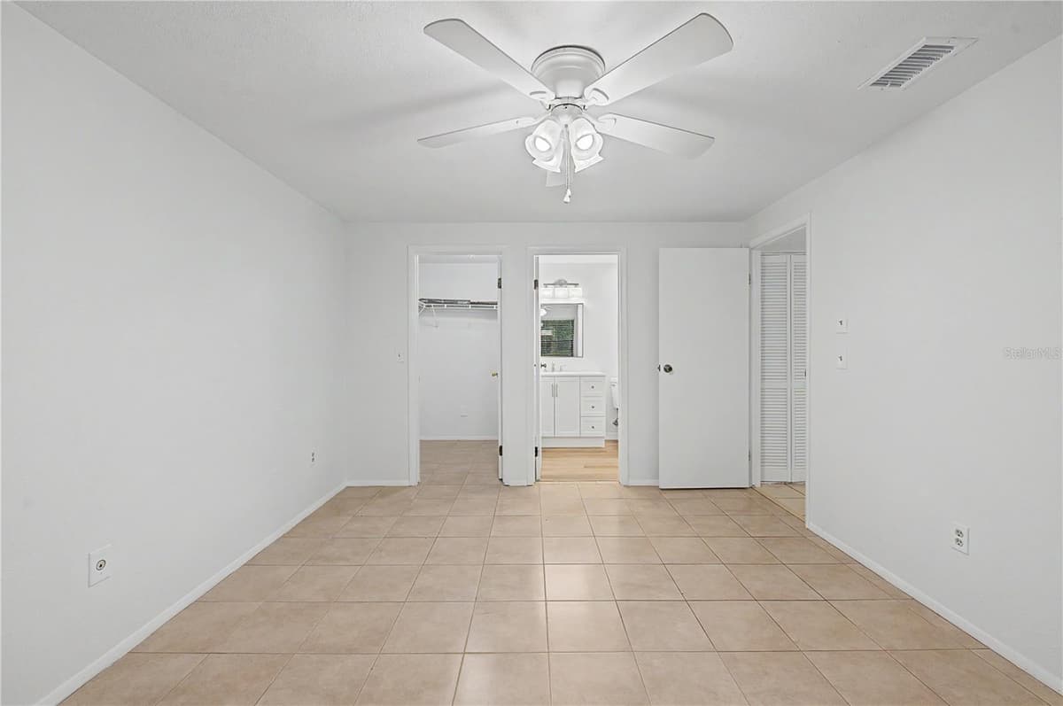 123 LOBLOLLY COURT — photo 14 of 46