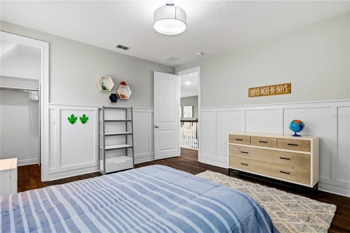 6443 SWANSON STREET — photo 39 of 65