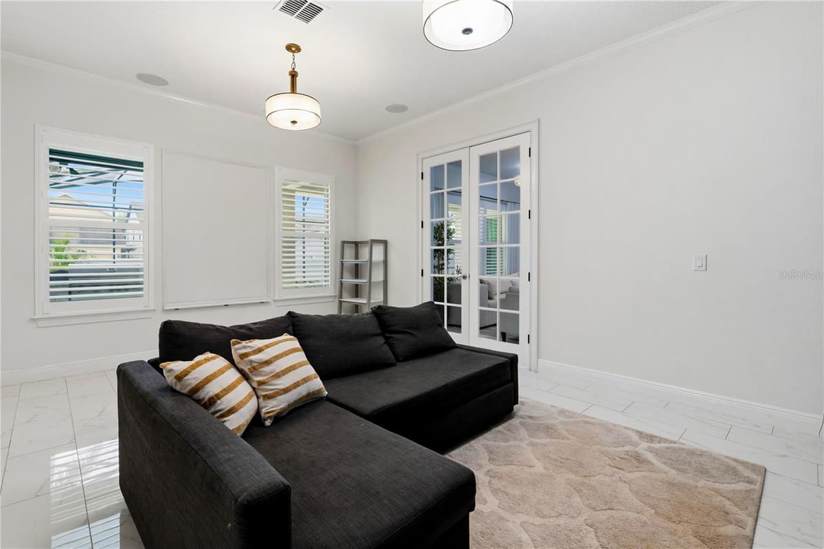 6443 SWANSON STREET — photo 16 of 65