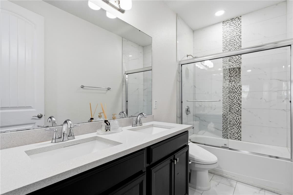 6443 SWANSON STREET — photo 41 of 65
