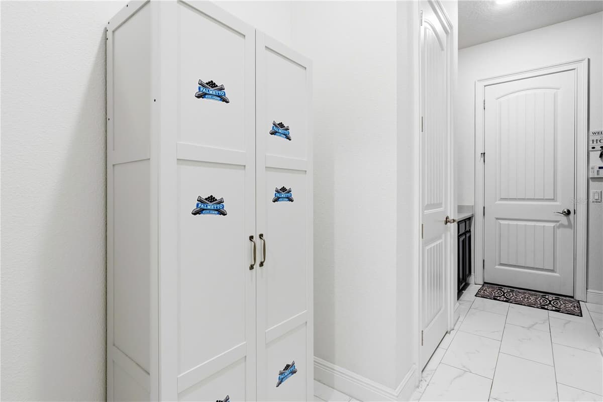 6443 SWANSON STREET — photo 17 of 65