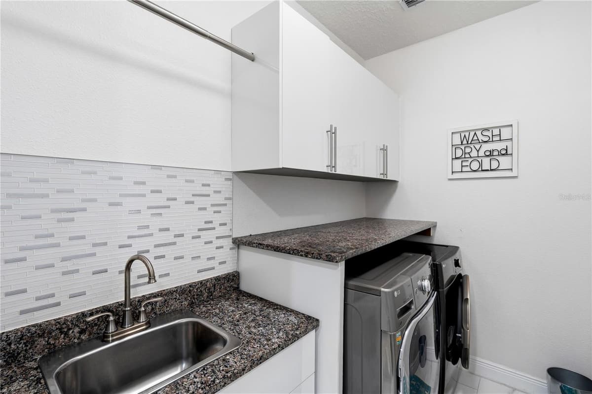 6443 SWANSON STREET — photo 38 of 65