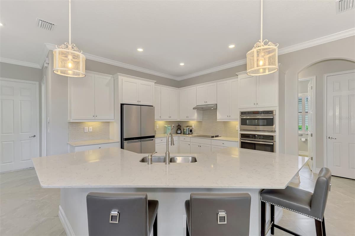10908 BULLRUSH DRIVE — photo 21 of 86