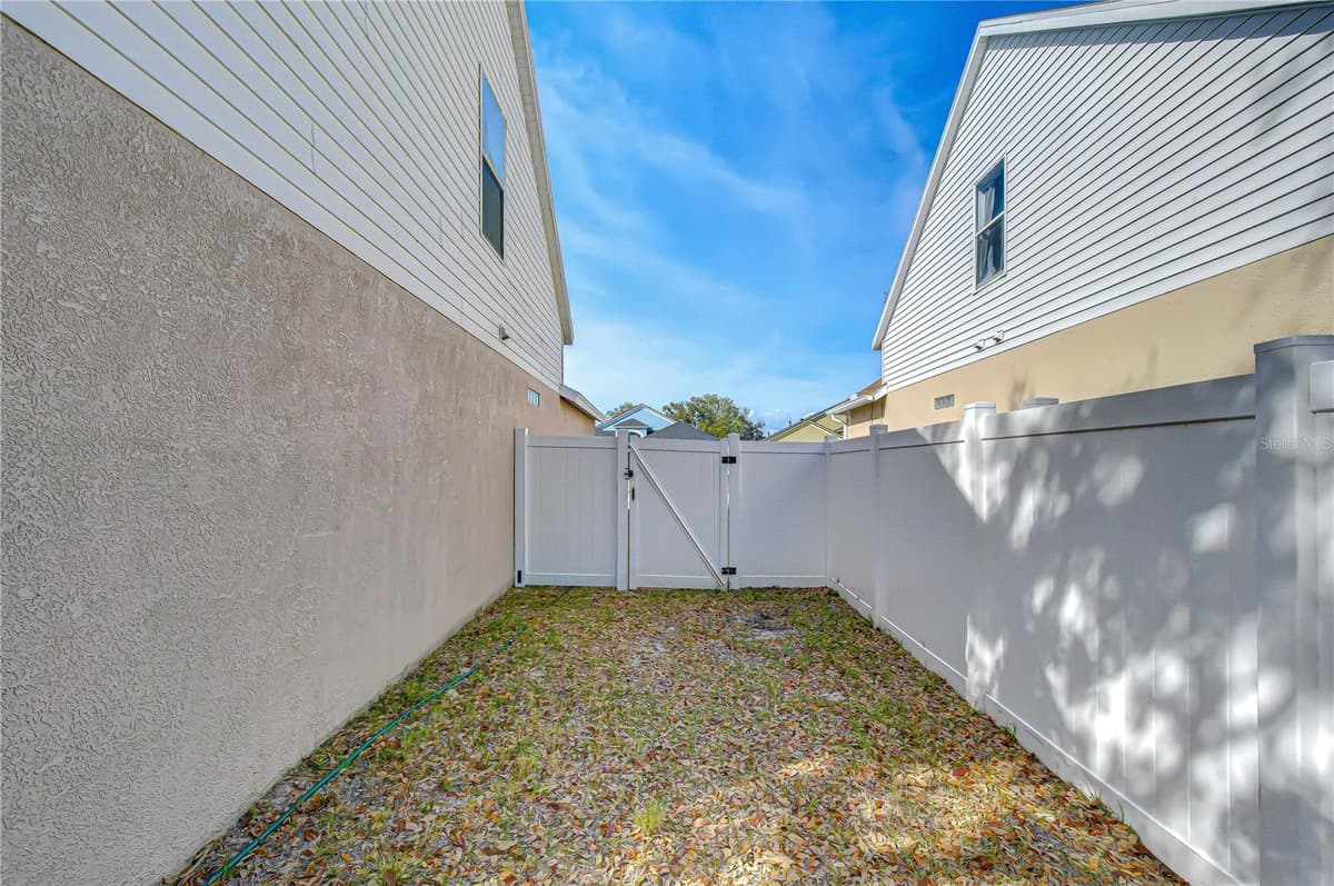 24640 SIENA DRIVE — photo 40 of 51