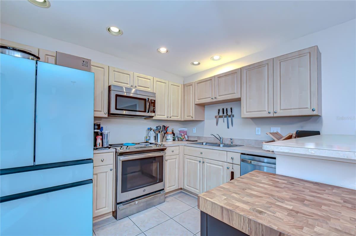 24640 SIENA DRIVE — photo 20 of 51
