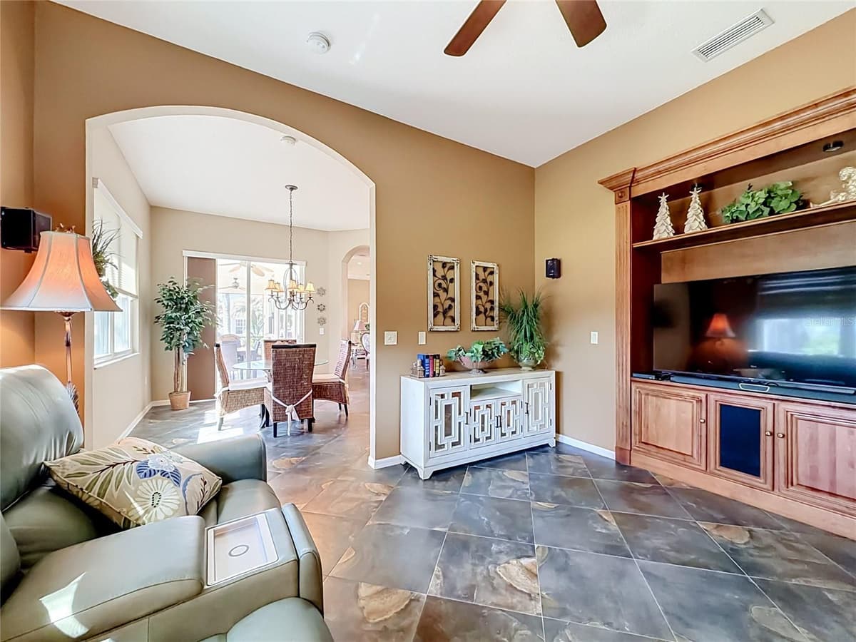 4231 COCONUT DRIVE — photo 25 of 70