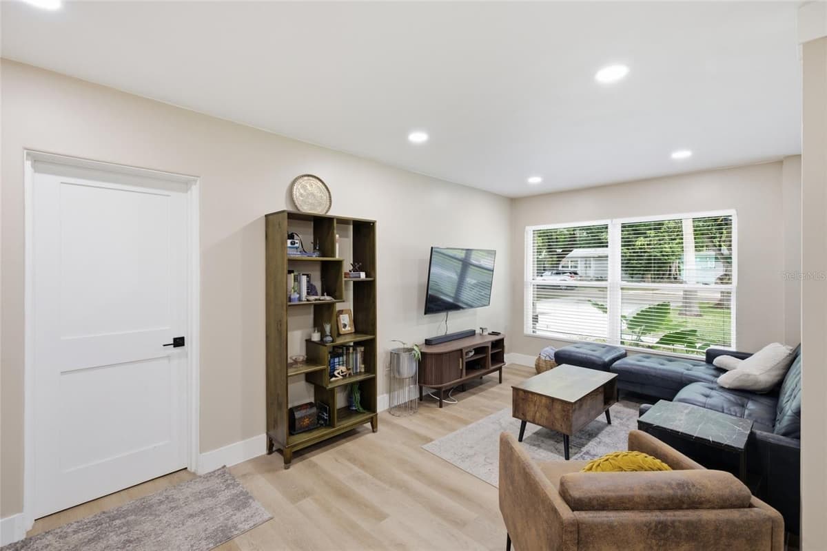 4300 28TH AVENUE — photo 14 of 42