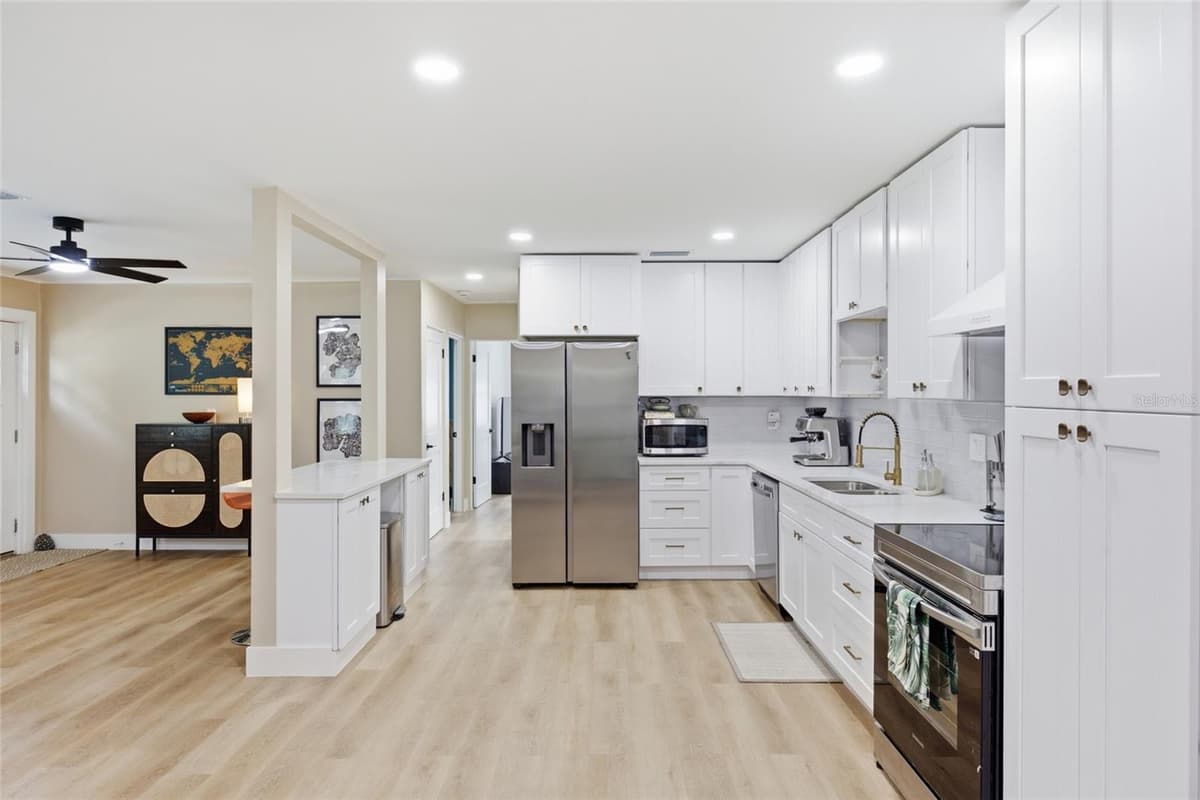 4300 28TH AVENUE — photo 7 of 42