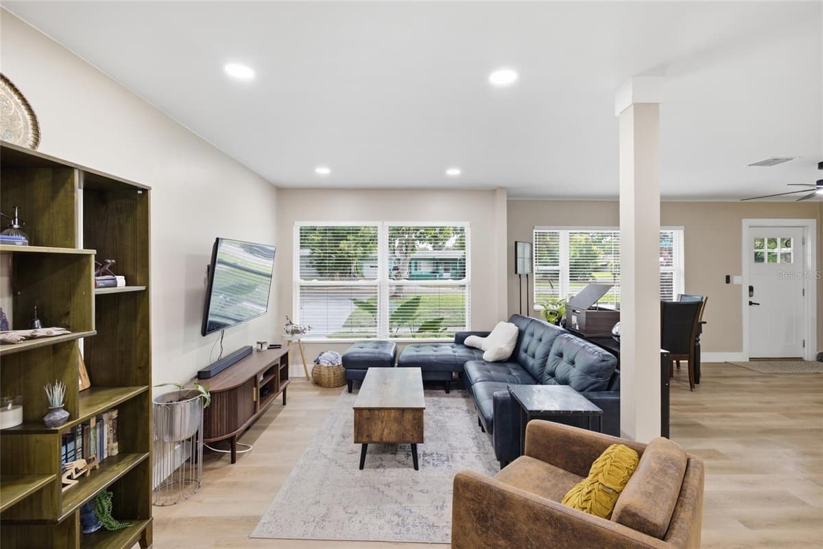 4300 28TH AVENUE — photo 15 of 42