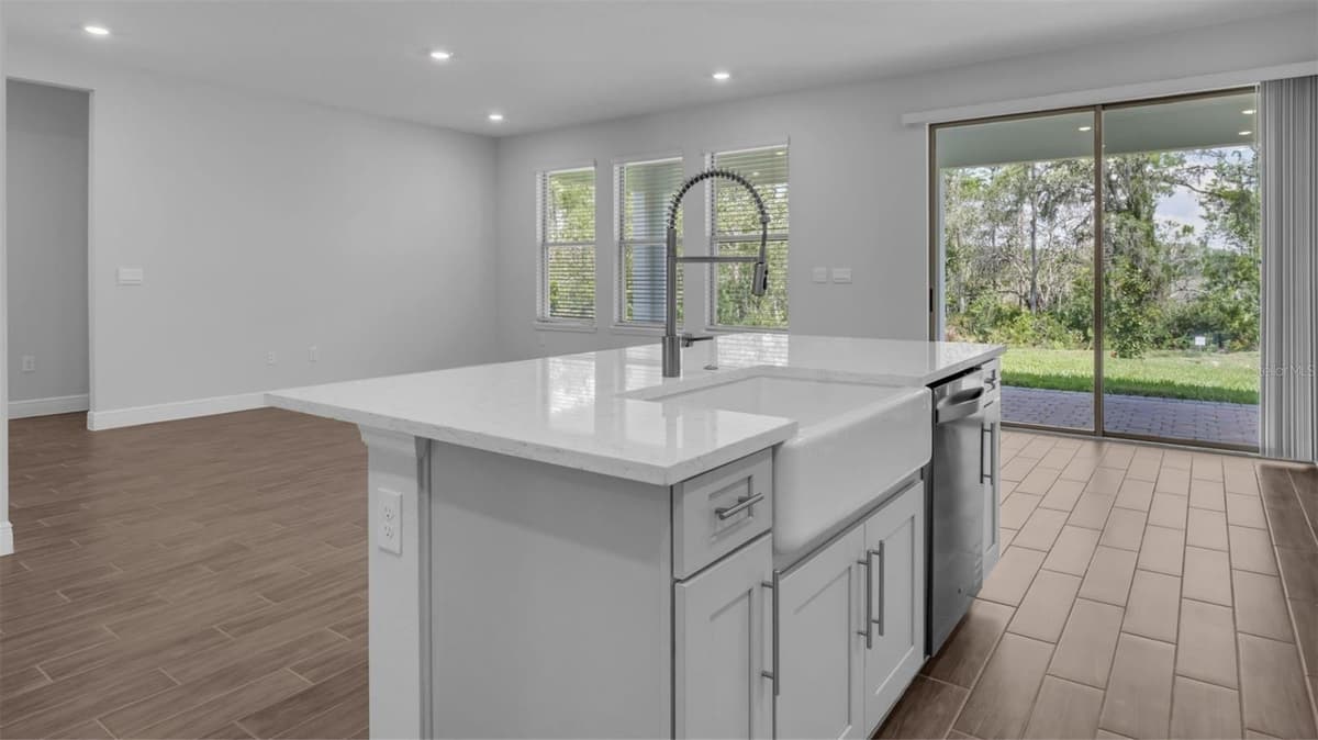 11905 SHINE VIEW LANE — photo 4 of 27
