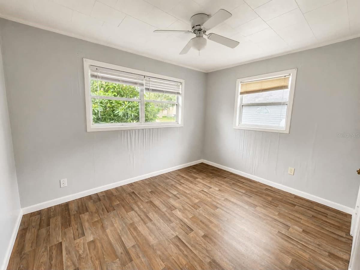 108 9TH ELOISE STREET — photo 4 of 9