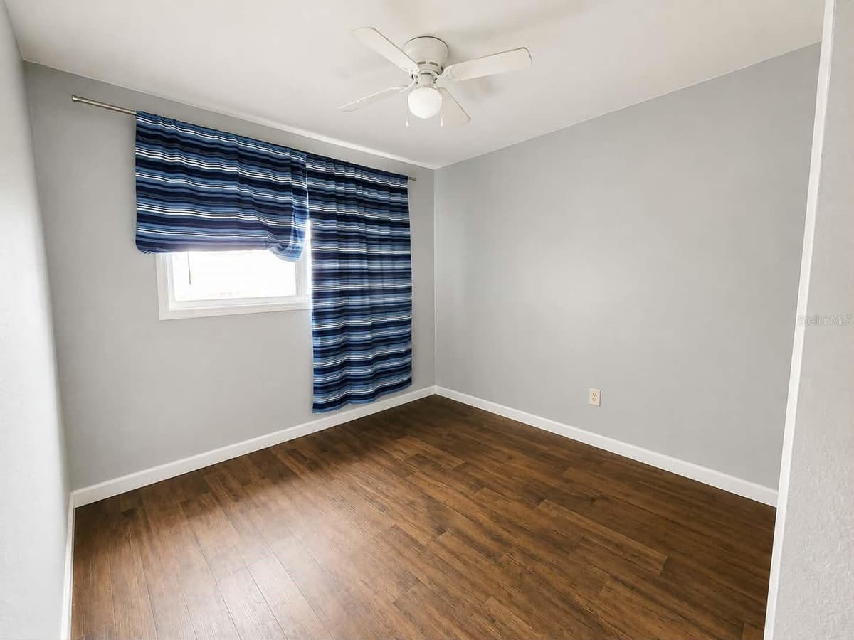 108 9TH ELOISE STREET — photo 6 of 9