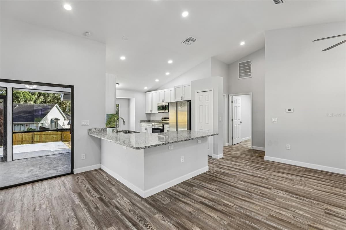 7019 KENSINGTON HIGH BOULEVARD — photo 9 of 43