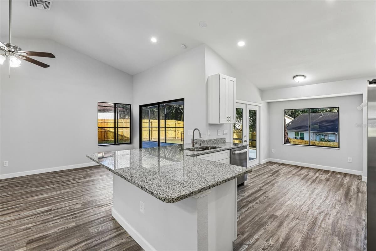 7019 KENSINGTON HIGH BOULEVARD — photo 10 of 43