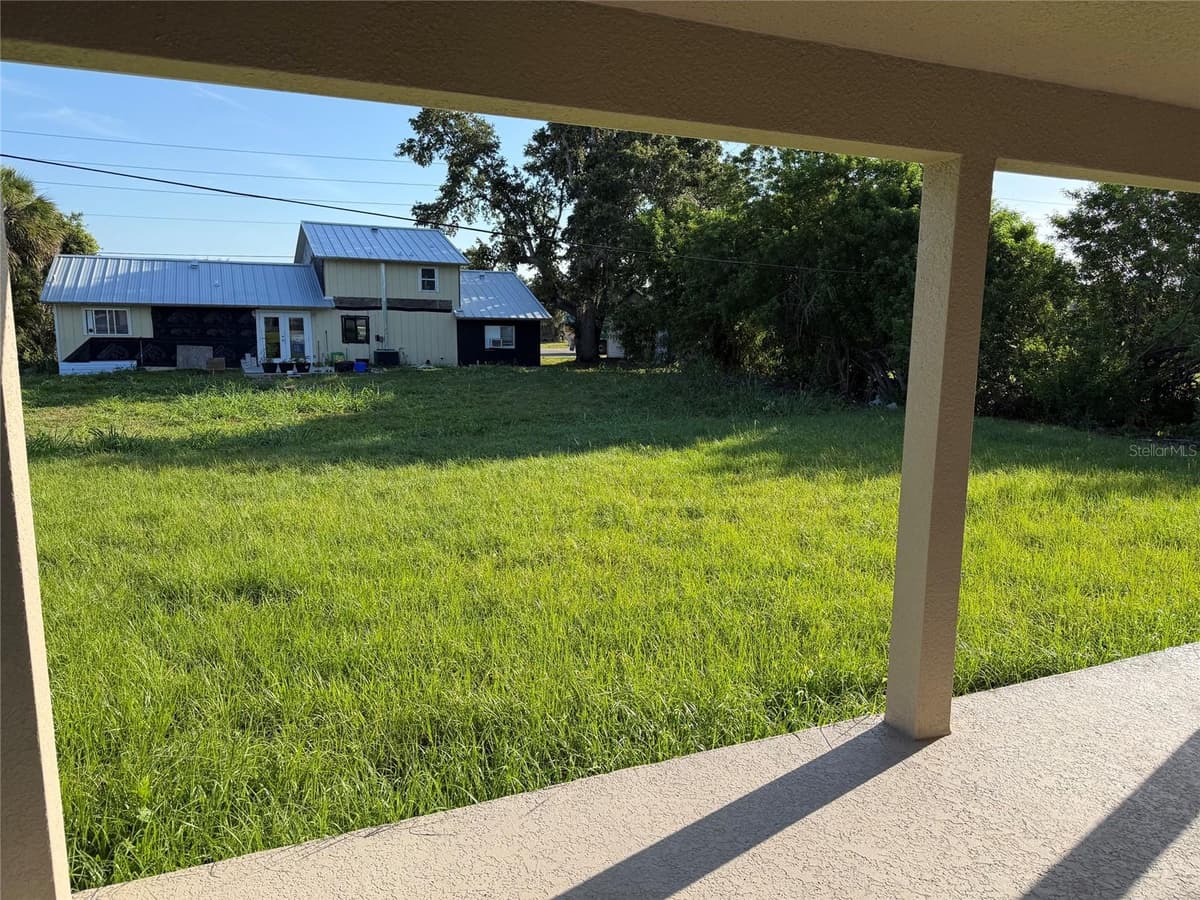 1252 FLEETWOOD DRIVE — photo 6 of 7