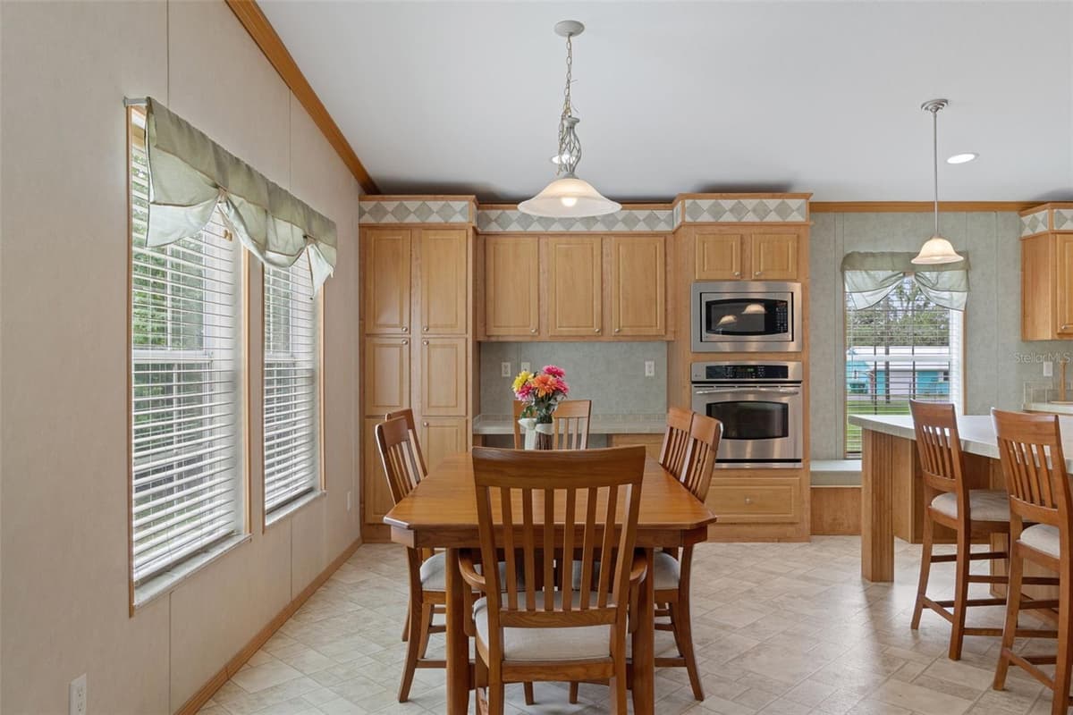 7351 HADENOTTER LANE — photo 16 of 45