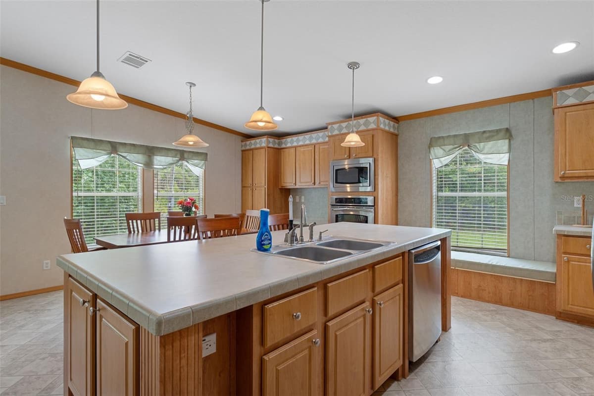 7351 HADENOTTER LANE — photo 19 of 45