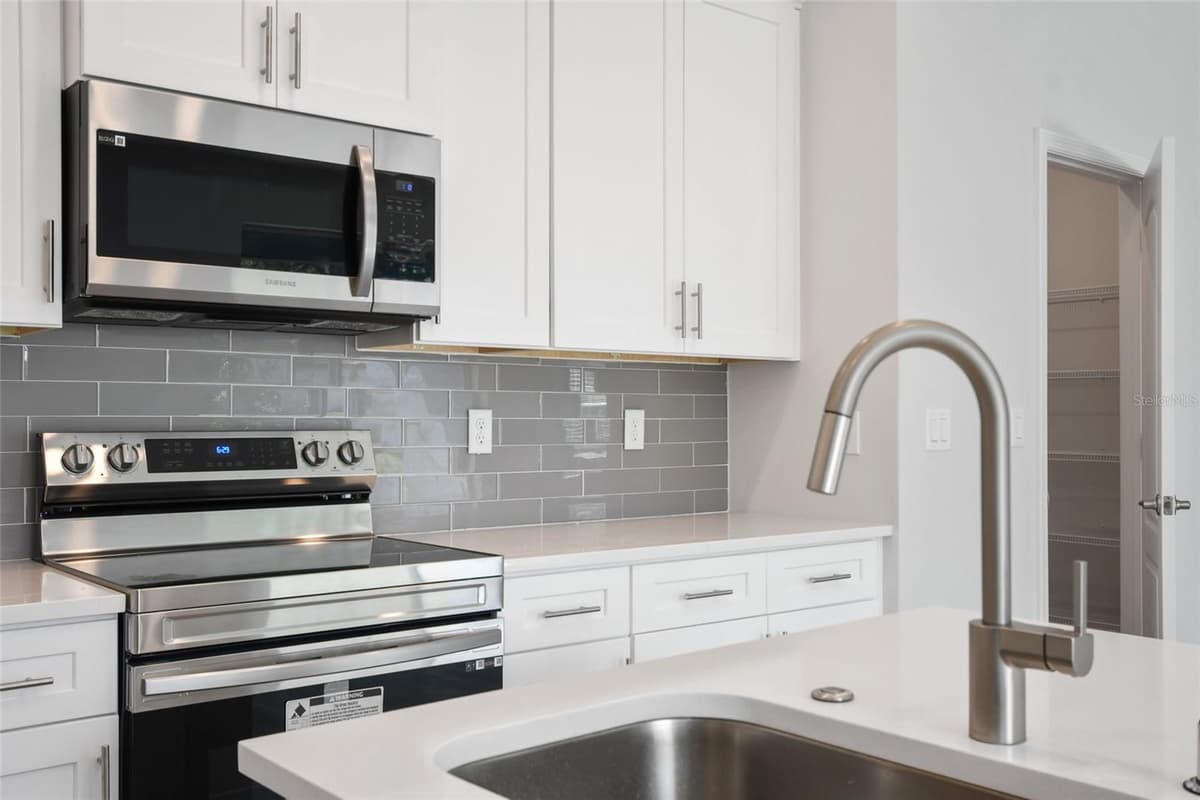 407 HARVARD STREET — photo 11 of 31