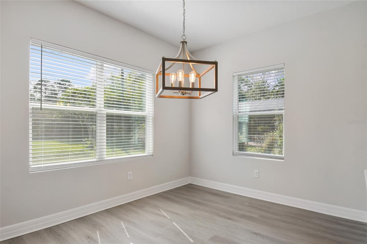 407 HARVARD STREET — photo 14 of 31