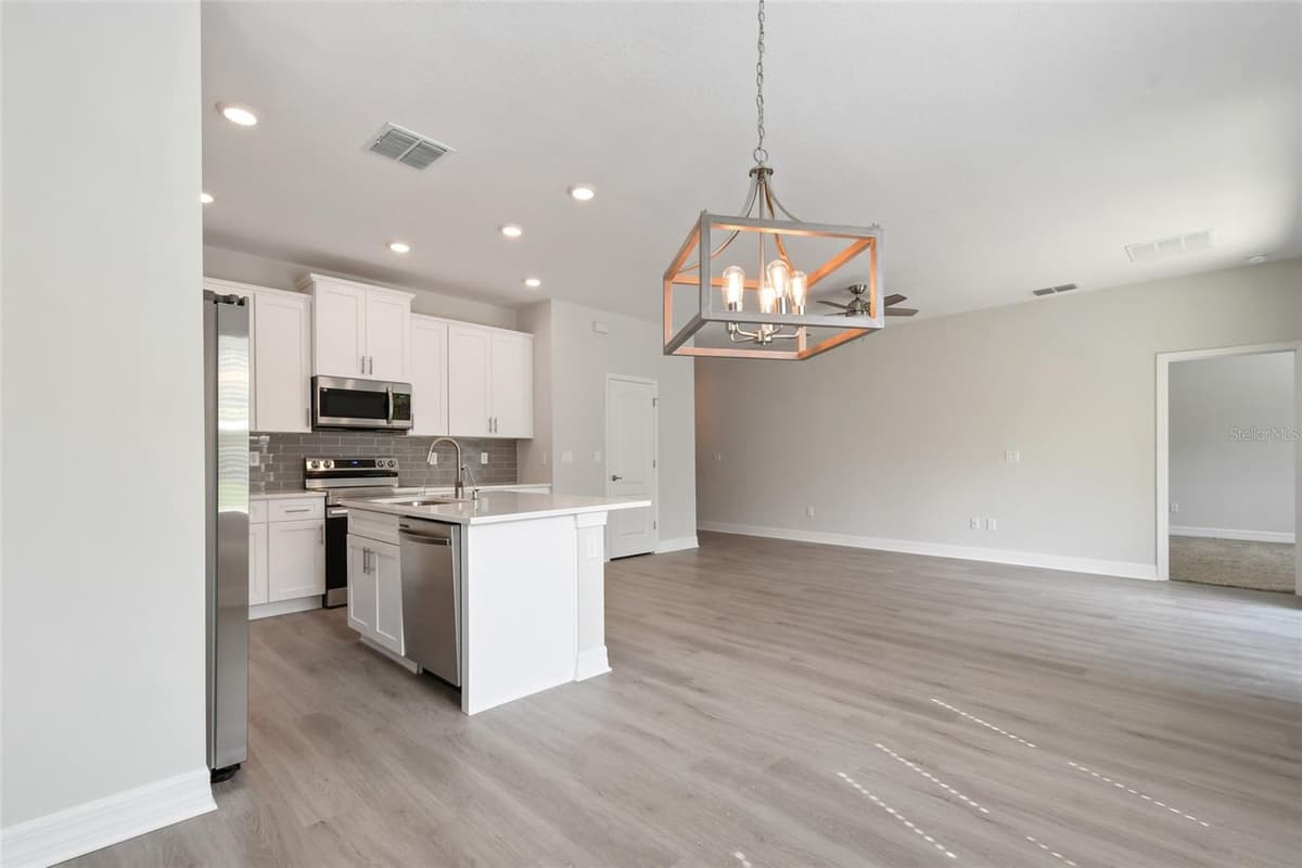 407 HARVARD STREET — photo 16 of 31