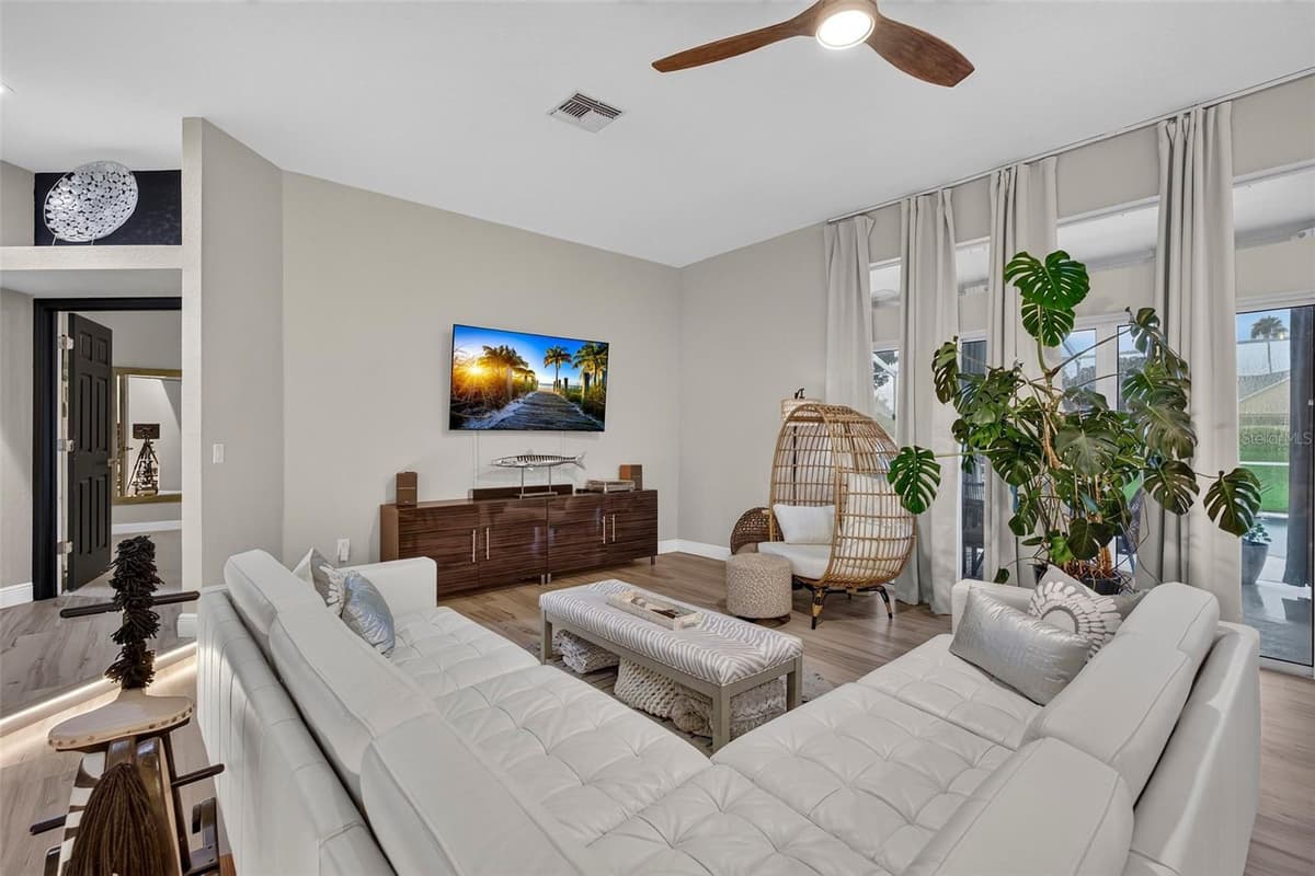 10017 SCARLETT COURT — photo 10 of 88