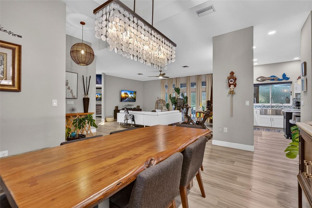 10017 SCARLETT COURT — photo 16 of 88