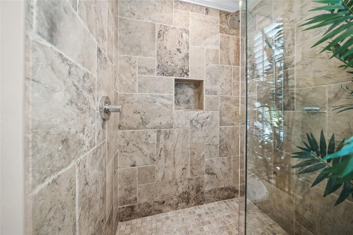 2440 ARLINGTON STREET — photo 25 of 70