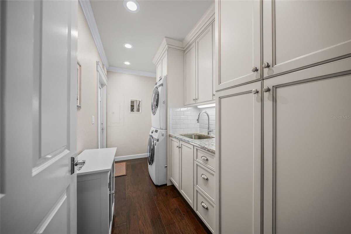 2440 ARLINGTON STREET — photo 37 of 70