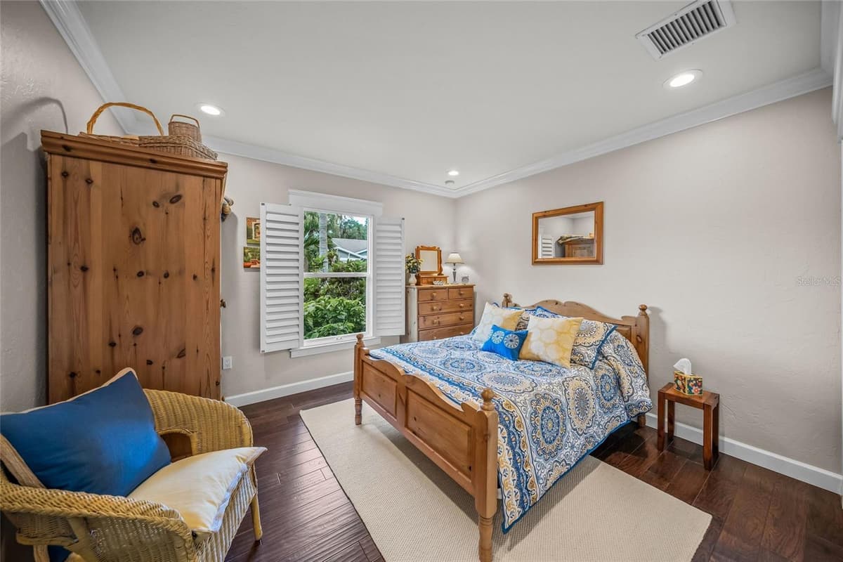 2440 ARLINGTON STREET — photo 32 of 70