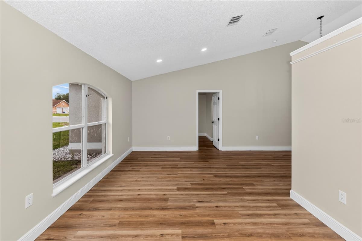 2190 GLENLOCK DRIVE — photo 7 of 30