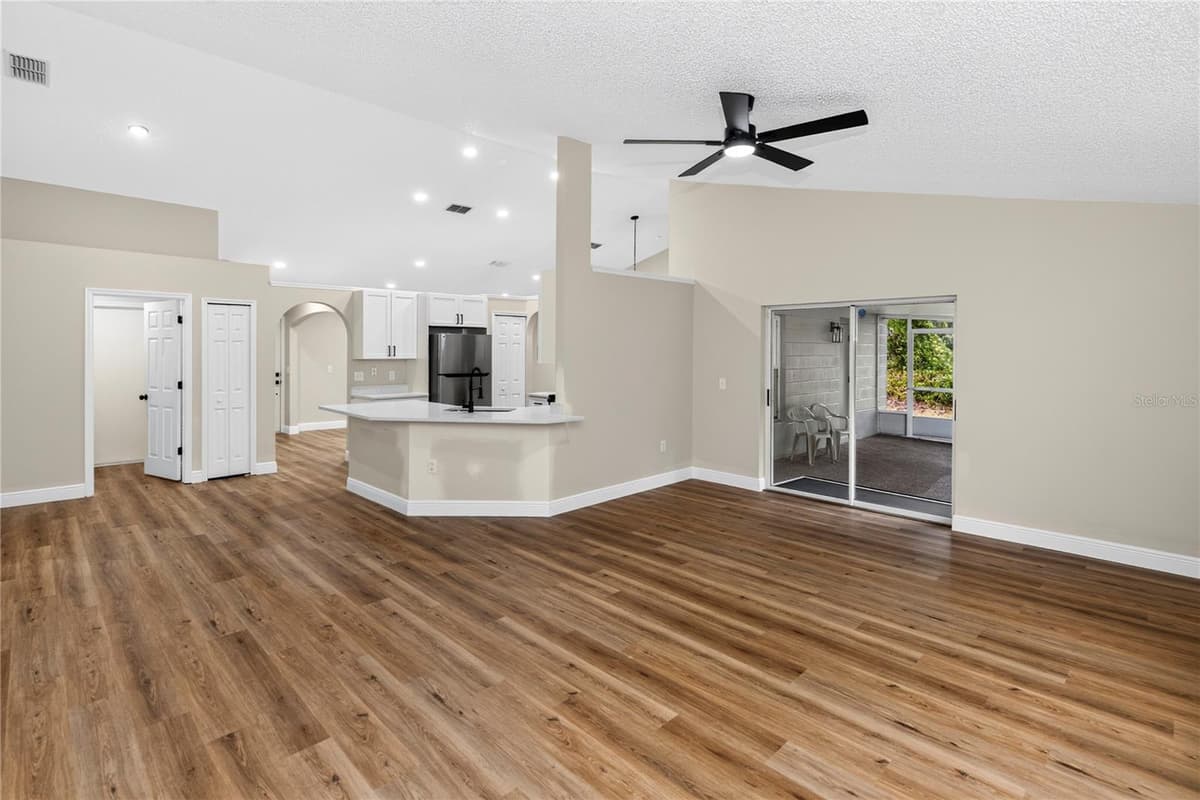 2190 GLENLOCK DRIVE — photo 6 of 30