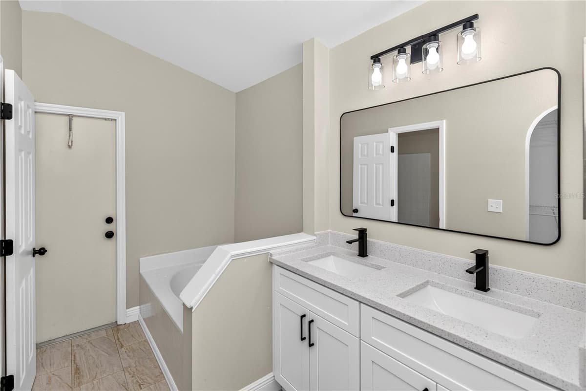 2190 GLENLOCK DRIVE — photo 14 of 30