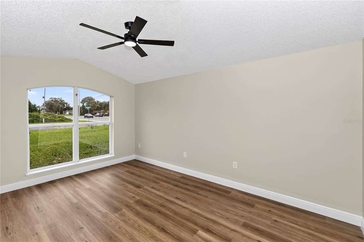 2190 GLENLOCK DRIVE — photo 18 of 30