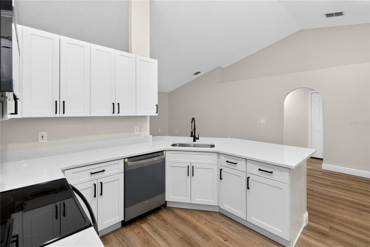 2190 GLENLOCK DRIVE — photo 11 of 30