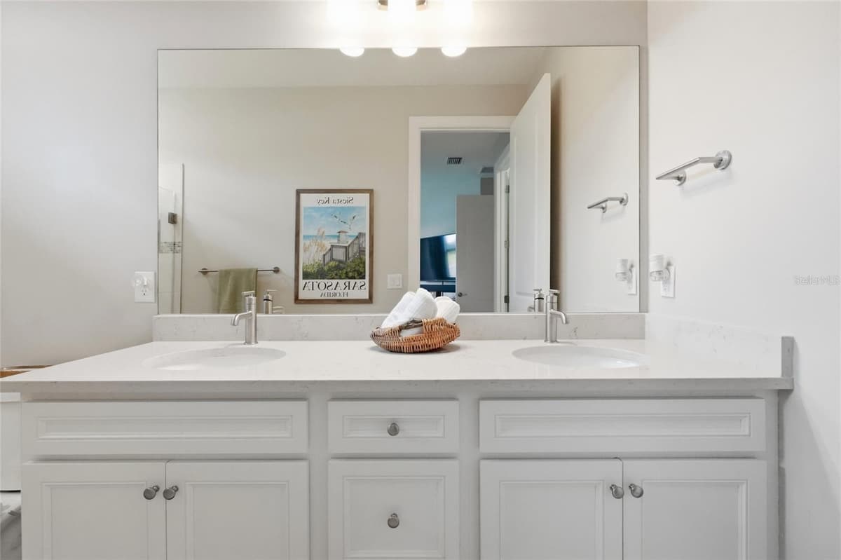 14571 MOSSY PINE COURT — photo 11 of 49