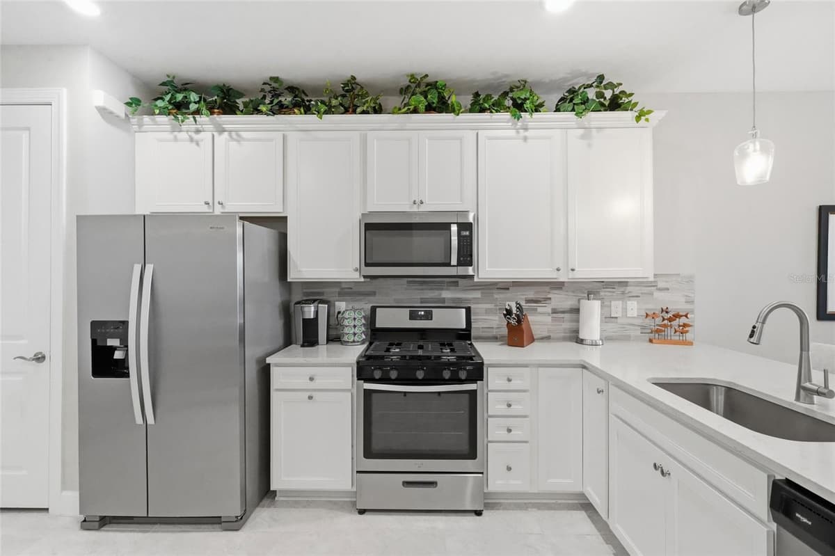 14571 MOSSY PINE COURT — photo 4 of 49