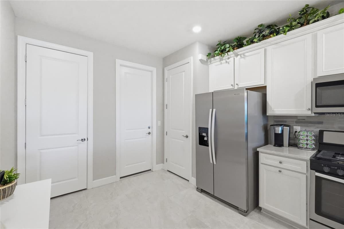 14571 MOSSY PINE COURT — photo 3 of 49