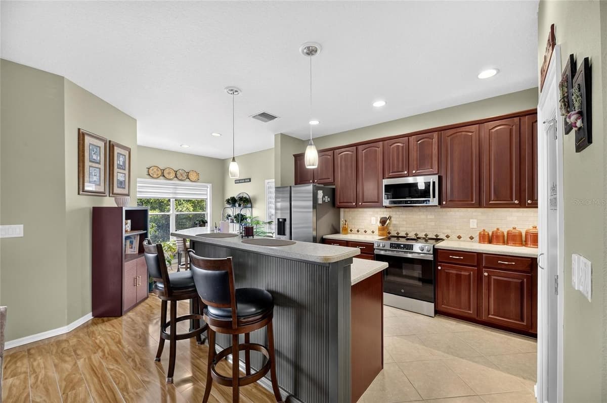 1724 MIRA LAGO CIRCLE — photo 18 of 70