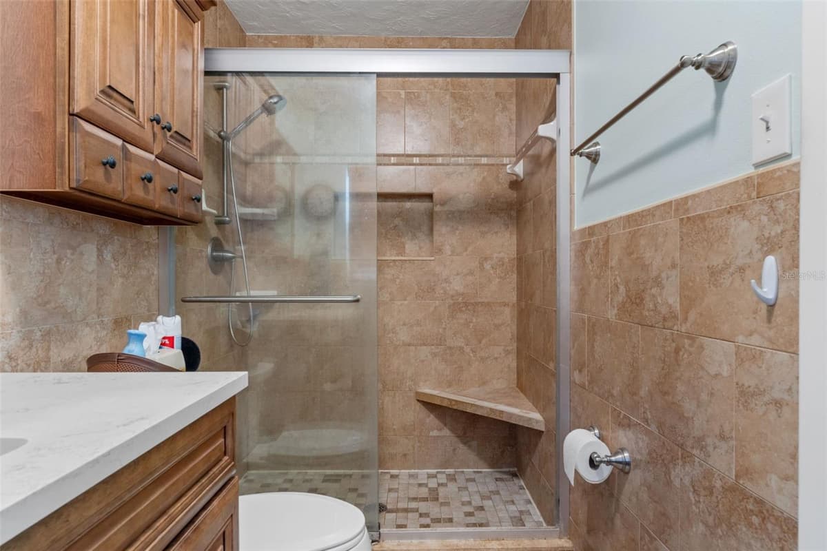 914 MCGOWAN AVENUE — photo 27 of 52