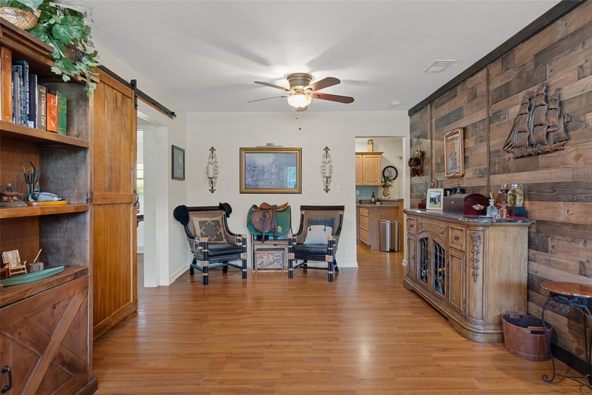 914 MCGOWAN AVENUE — photo 12 of 52