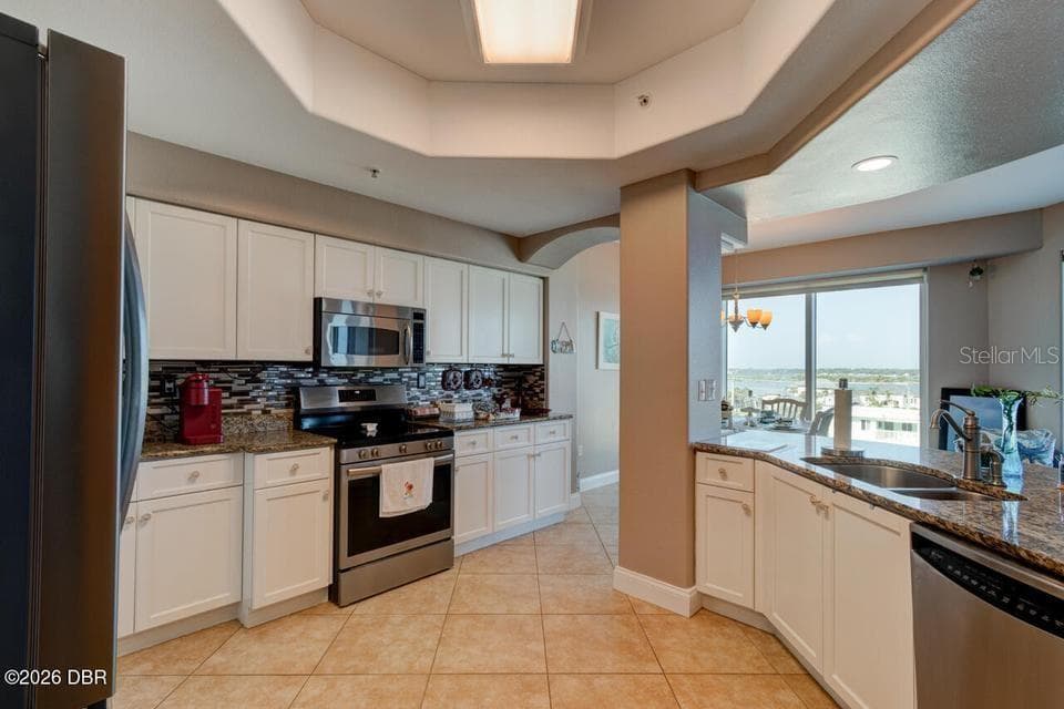 3737 ATLANTIC AVENUE — photo 12 of 47