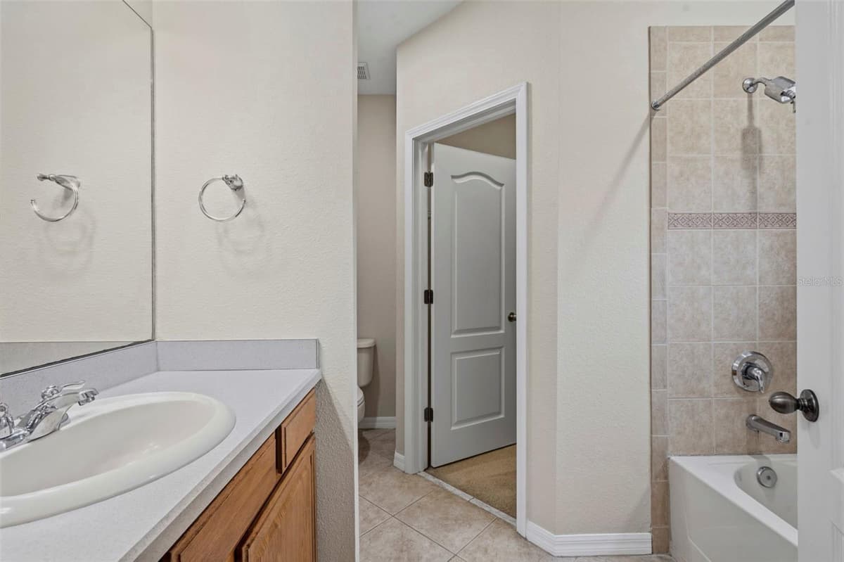7212 STERLING POINT COURT — photo 28 of 35