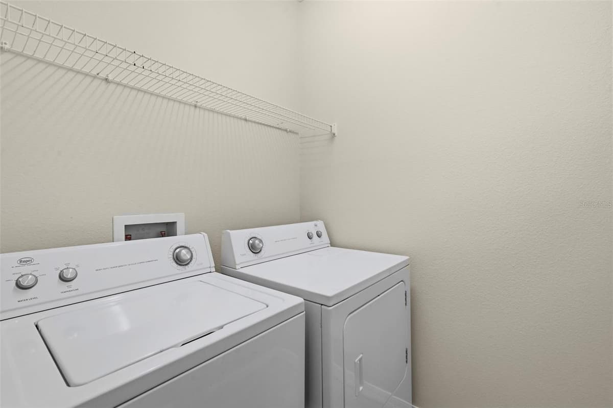 7212 STERLING POINT COURT — photo 29 of 35