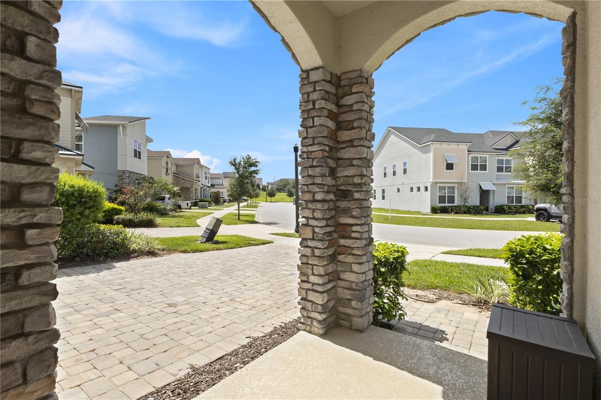 1779 TROPICAL PALMS CIRCLE — photo 4 of 78